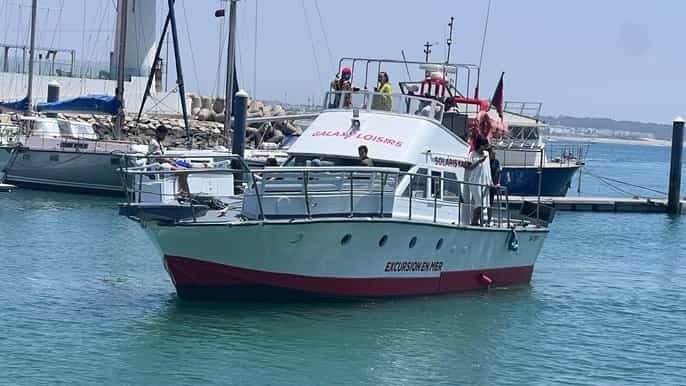 Bootstour mit Angeln, Fischgrillen & Baden